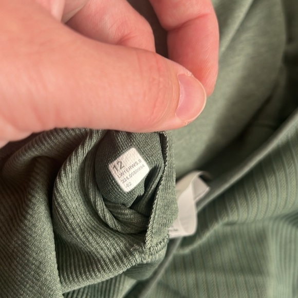 Lululemon Ebb to Street Scoop Cropped Tank - Picture 6 of 7